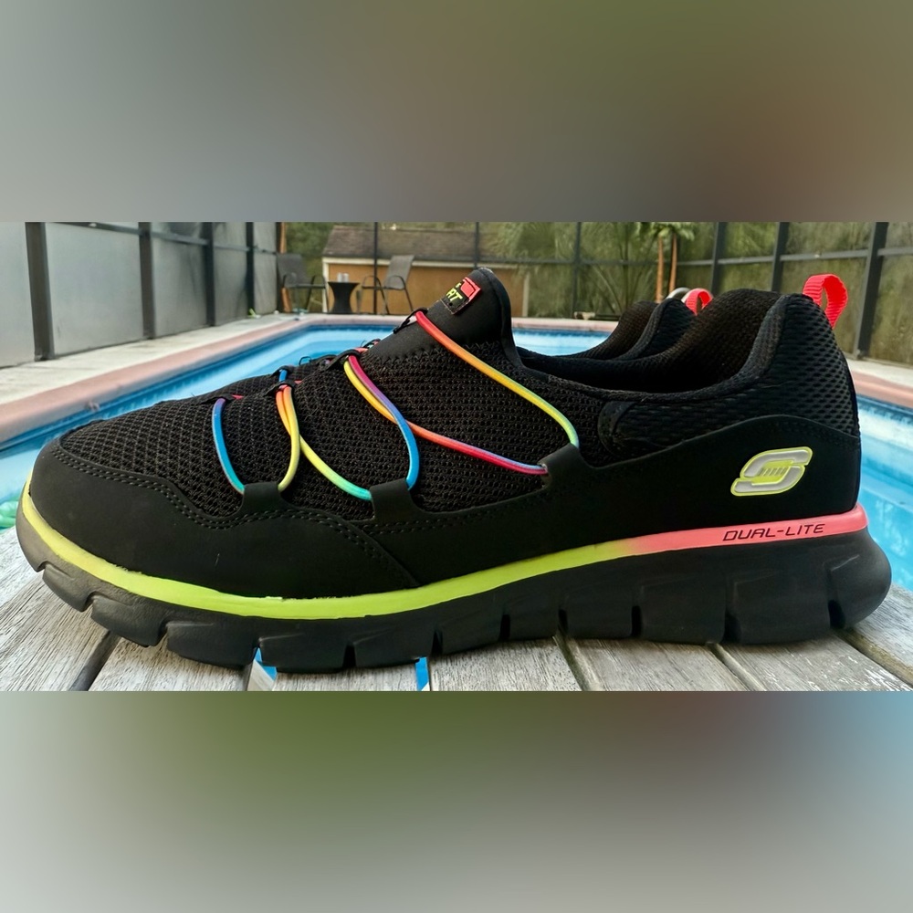 Skechers Synergy Loving Life Sneaker Women's 11~NEW